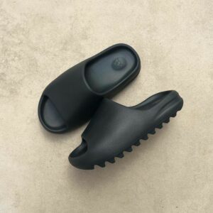 makky store yezzy slide